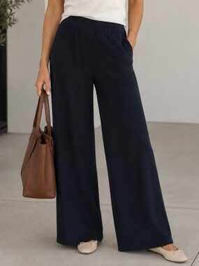 St. John Wide Leg Knit Pants 14 Black Pleated Trouser Career Office Quiet Luxury